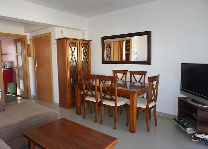 Maria Elena A Solo Unos Pasos De La Playa Les Bovetes