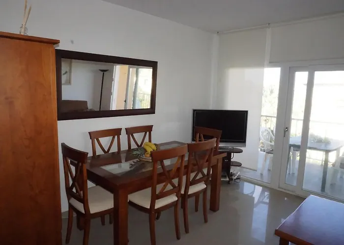 Maria Elena A Solo Unos Pasos De La Playa Les Bovetes