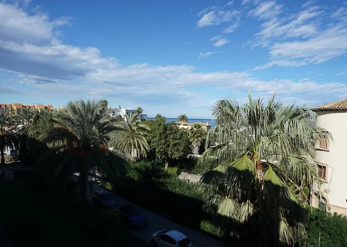 Апартаменти Maria Elena A Solo Unos Pasos De La Playa Les Bovetes