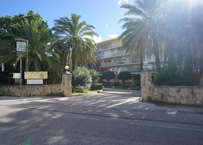 Maria Elena A Solo Unos Pasos De La Playa Les Bovetes *